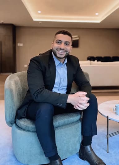 Mossy Taheri, founder of Rising Returns